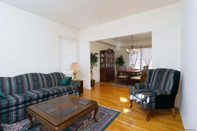 $3,100 | 7 Clearwater Court, Halfmoon, NY 12065