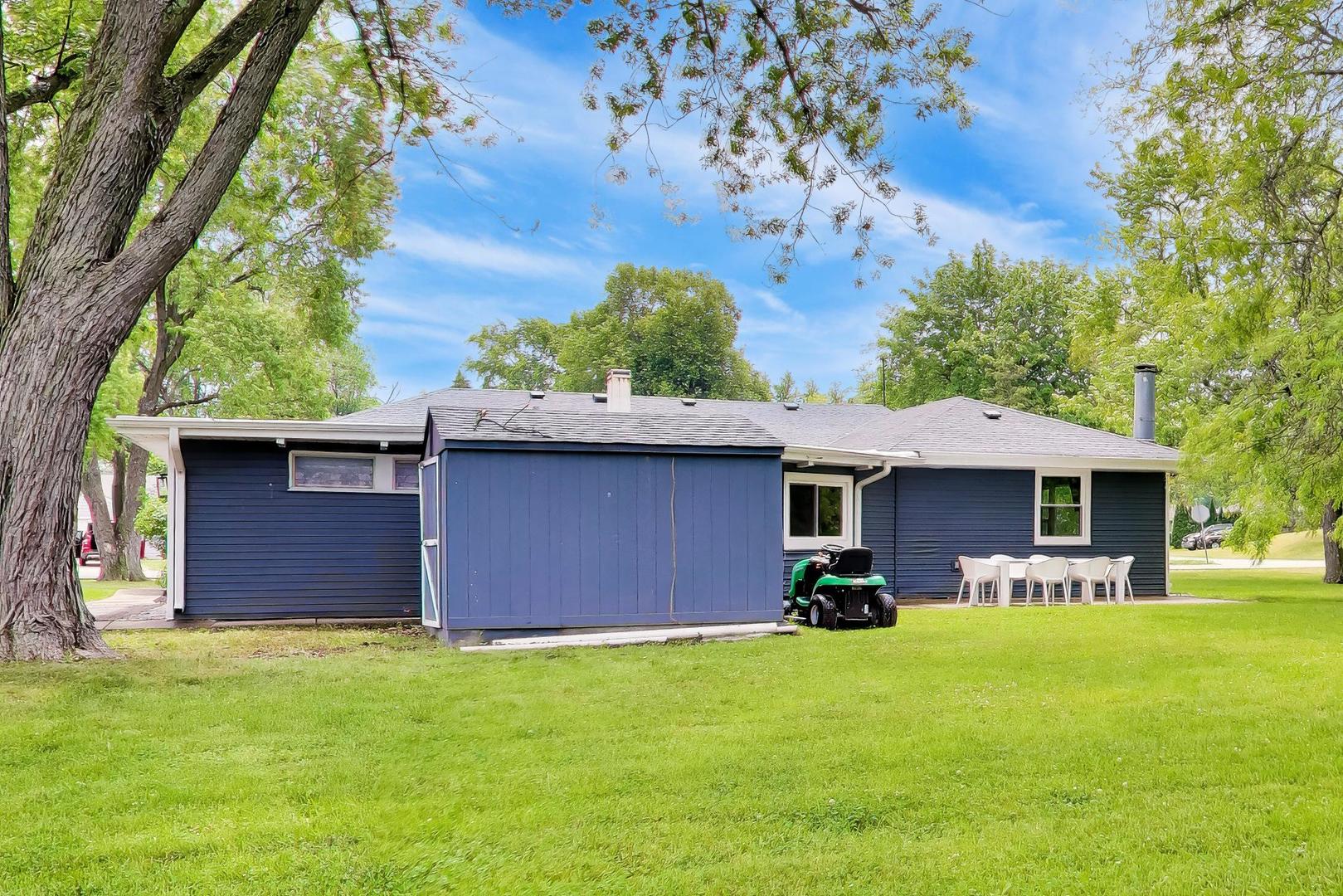 10 Rugby Road Lake Zurich, IL 60047 - Photo 32 of 39