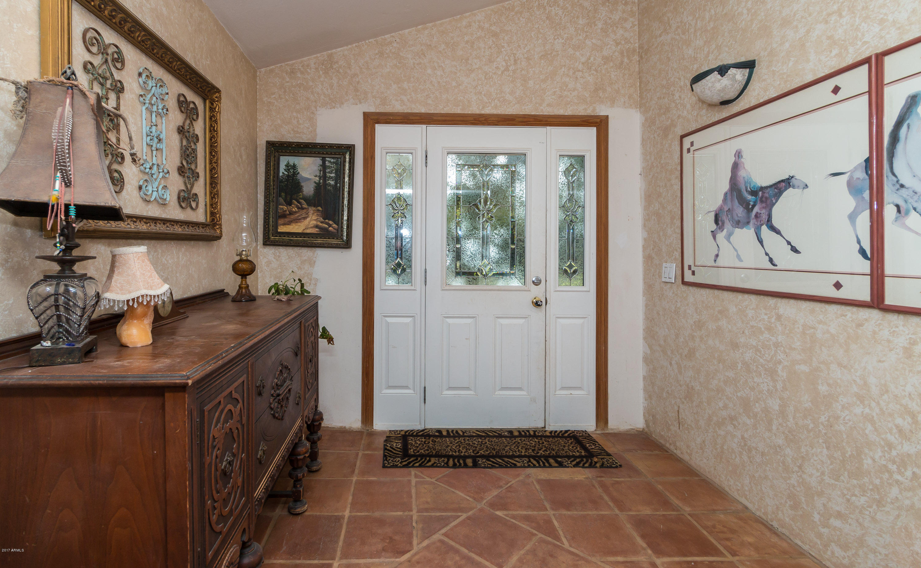 4045 Tonto Way Rimrock, AZ 86335 - Photo 2 of 21 002_Foyer