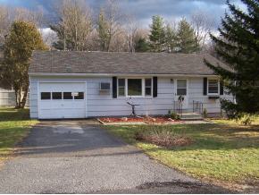 105 Prior Drive Rutland Town, VT 05701 - Photo 3 of 7