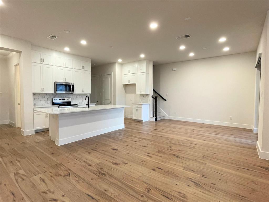 8242 Primrose Way Dallas, TX 75252 - Photo 11 of 33