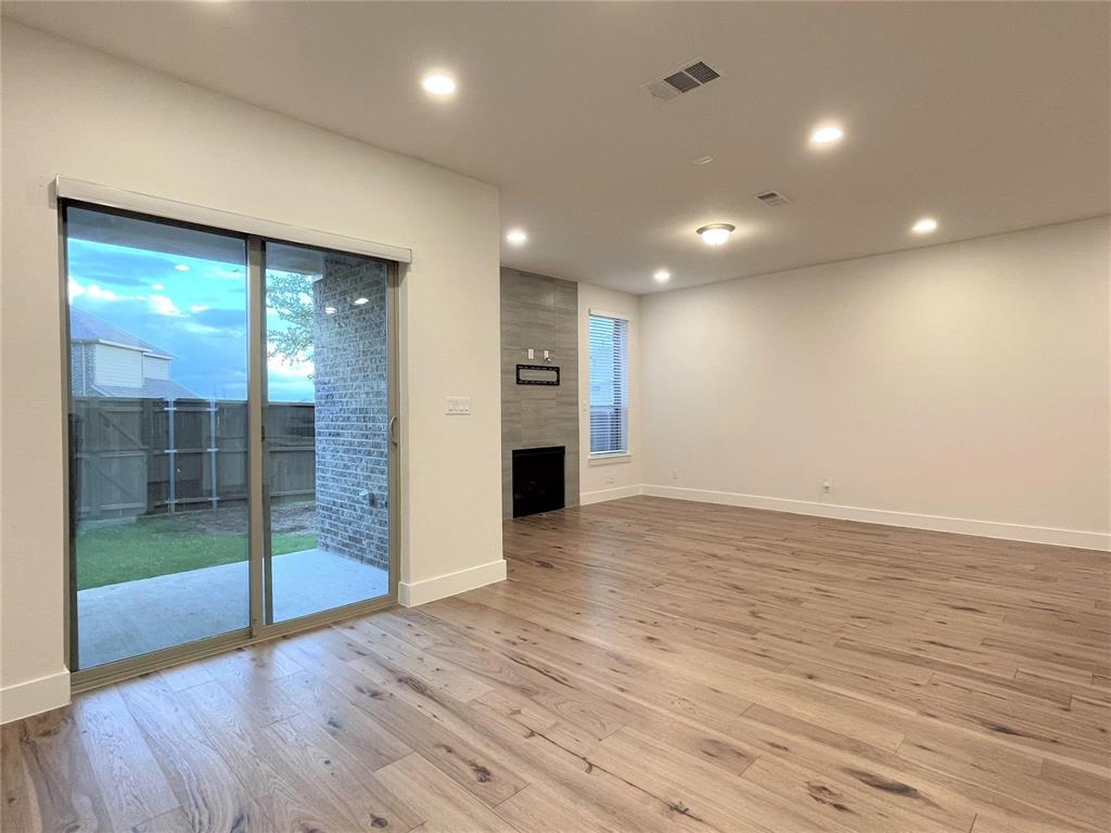 8242 Primrose Way Dallas, TX 75252 - Photo 15 of 33