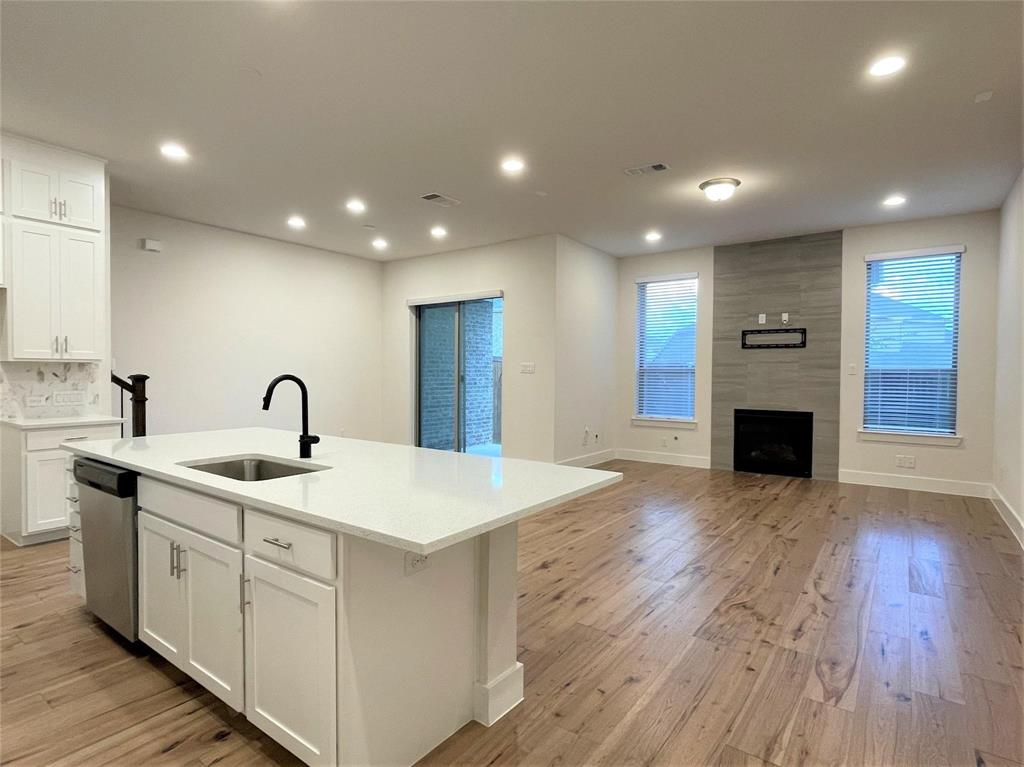 8242 Primrose Way Dallas, TX 75252 - Photo 5 of 33
