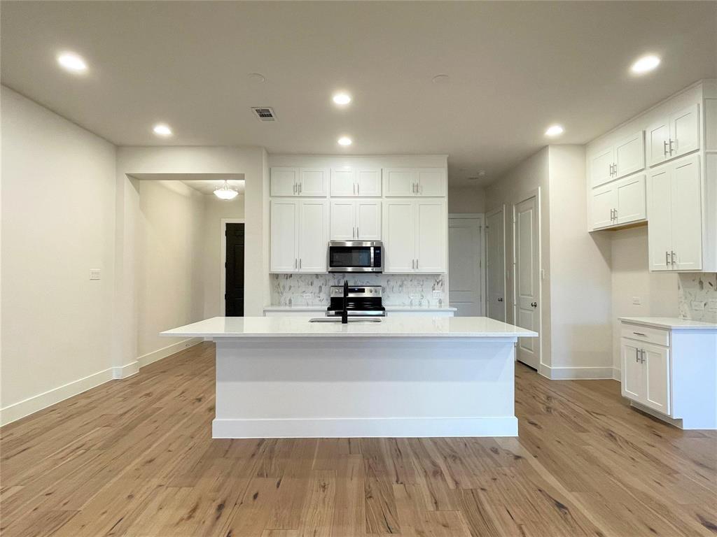8242 Primrose Way Dallas, TX 75252 - Photo 6 of 33