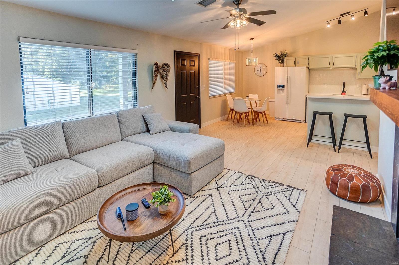 268 Eagle Ridge O'Fallon, IL 62269 - Photo 3 of 24 Gallery Image 3