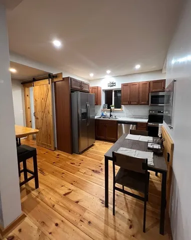 $2,000 | 88 Miller Street, Unit 3, Middleboro, MA 02346