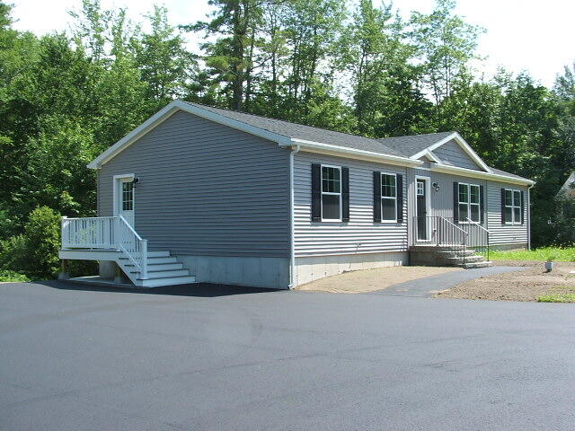192 New Road Arundel, ME 04046 - Photo 3 of 34 3