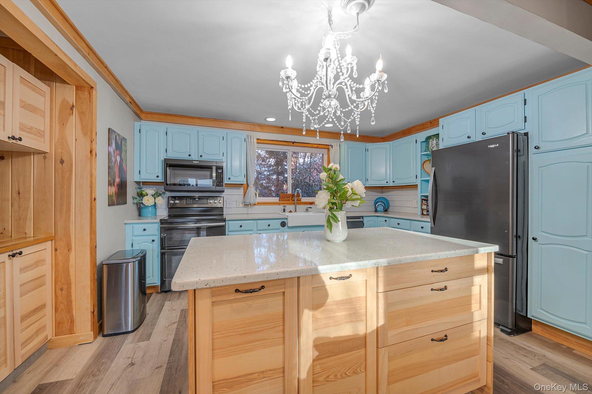 41 Narcissus Road Kings Park, NY 11754 - Photo 12 of 29