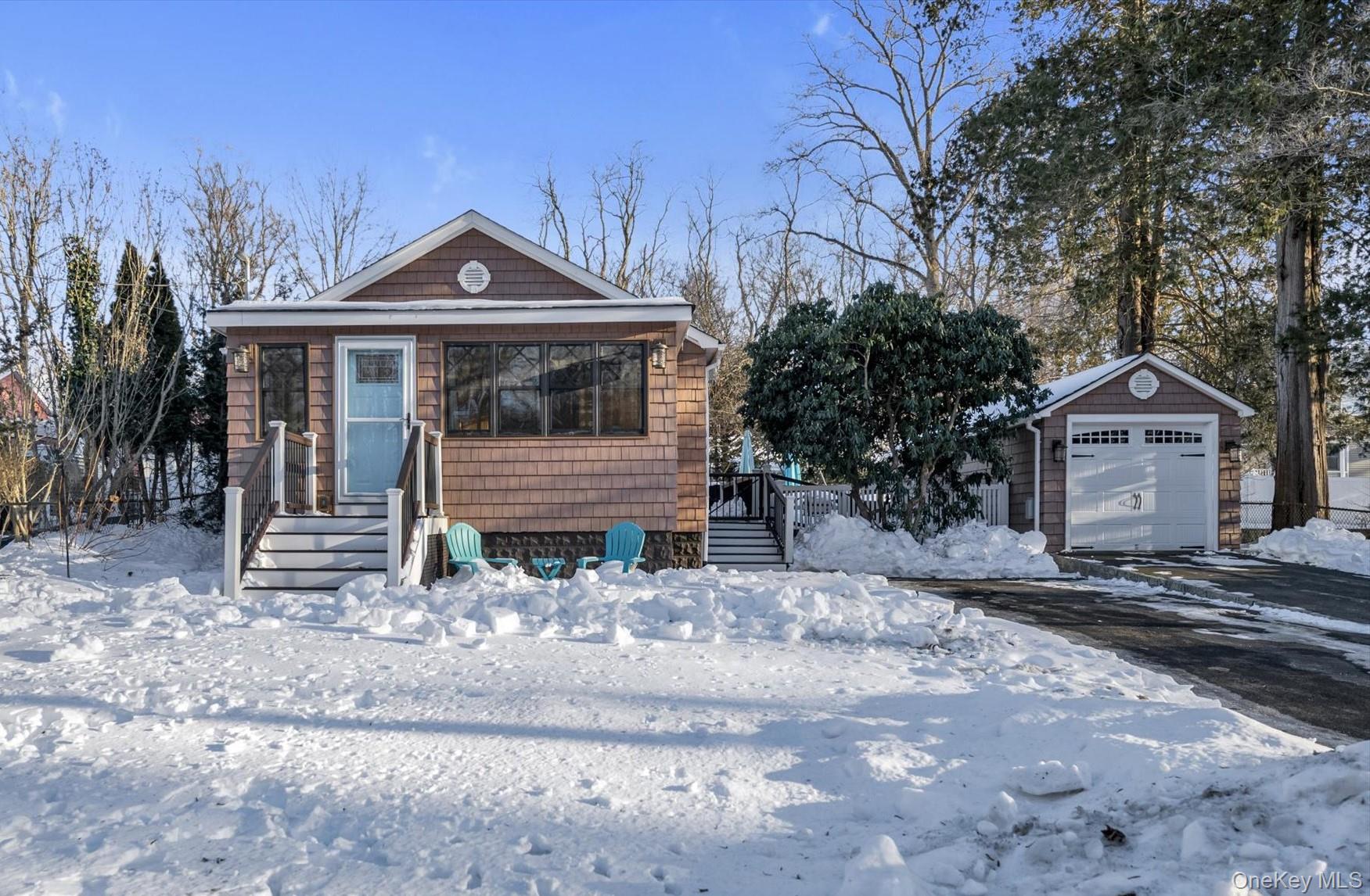 41 Narcissus Road Kings Park, NY 11754 - Photo 2 of 29 Welcome to 41 Narcissus Road