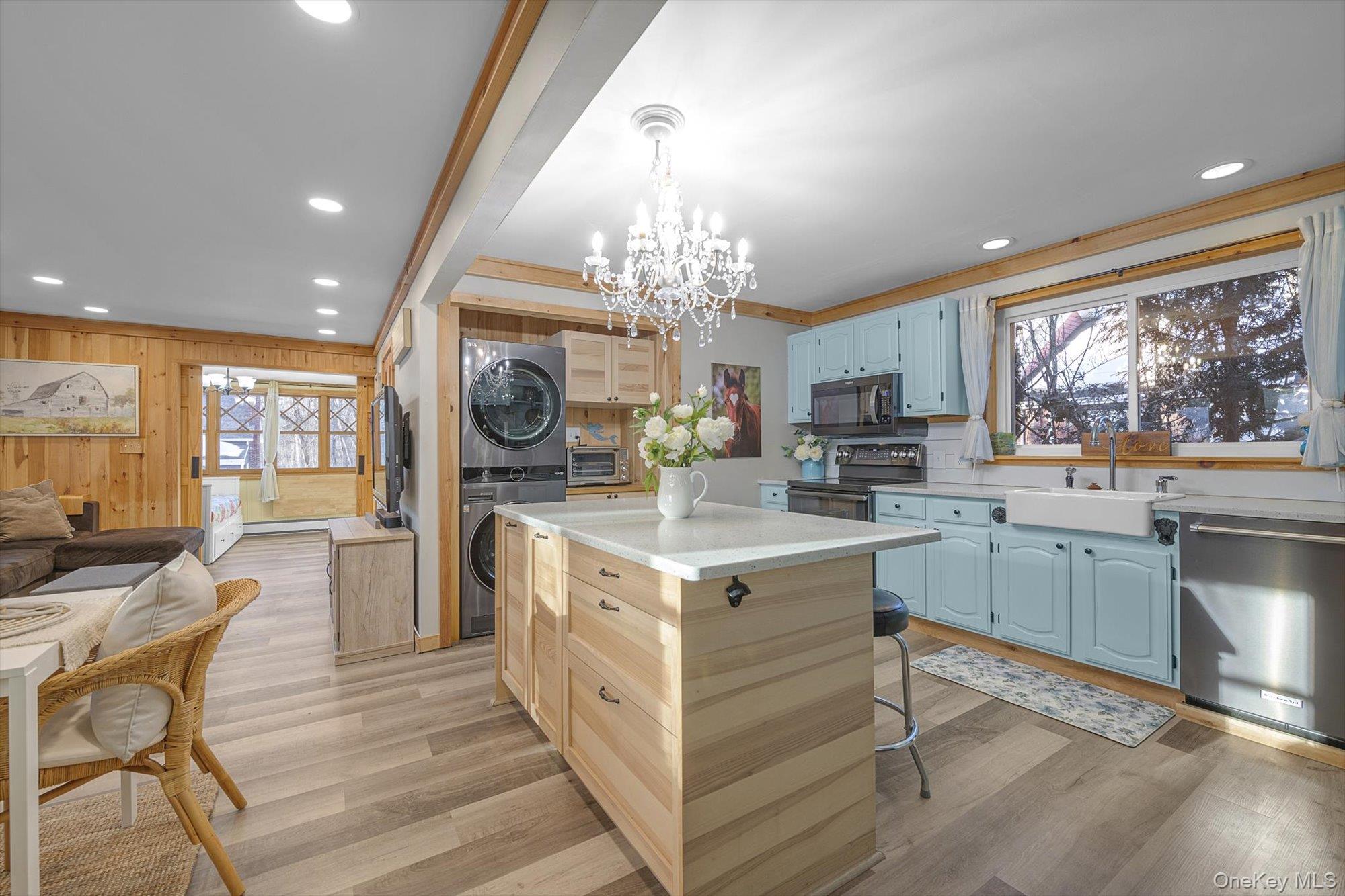 41 Narcissus Road Kings Park, NY 11754 - Photo 9 of 29