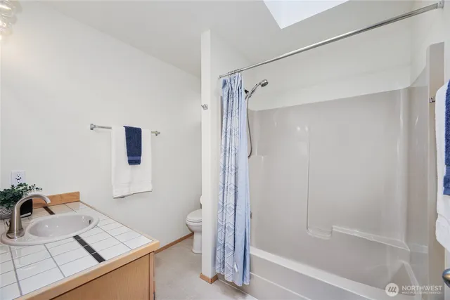 $785,000 | 1307 Southwest 160th Street, Burien, WA 98166