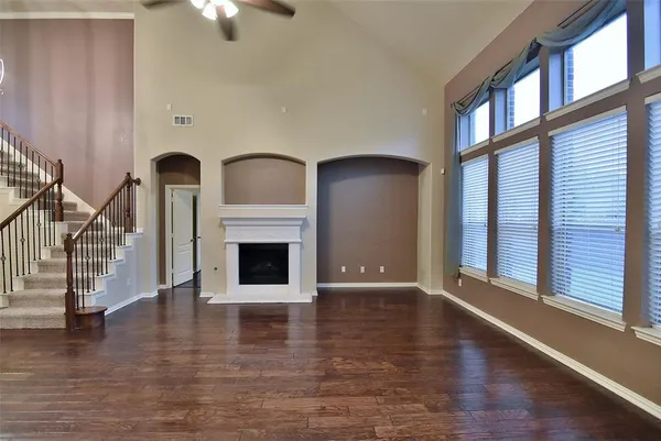 $3,625 | 2911 Velero, Grand Prairie, TX 75054