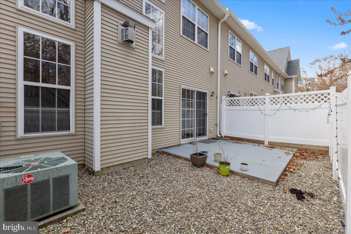 111 Windsor Pond Road Princeton Junction, NJ 08550 - Photo 22 of 29 a backyard of a house