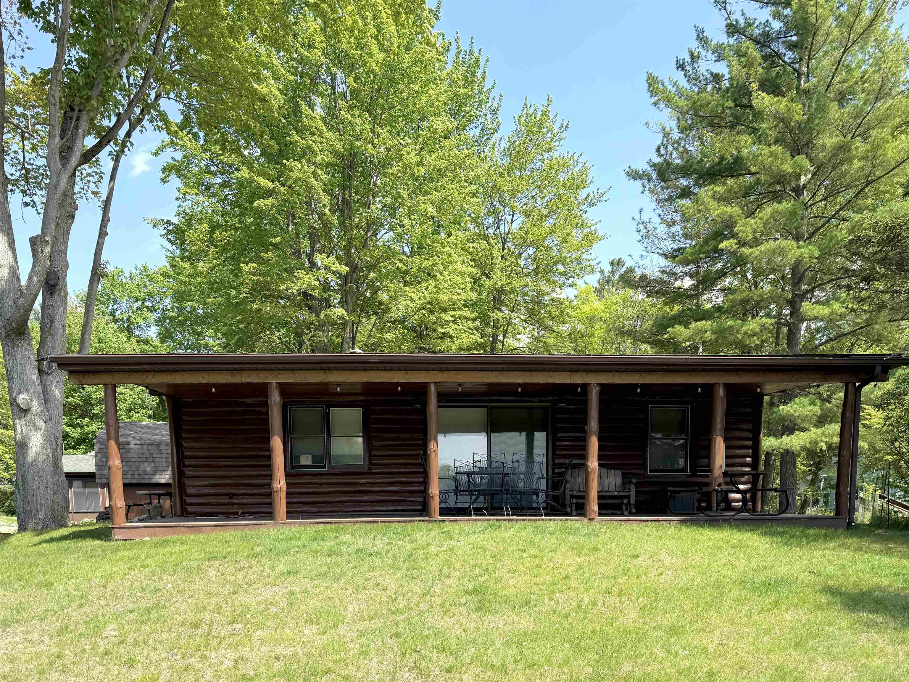 1627 Riverside Drive Gladwin, MI 48624 - Photo 1 of 53