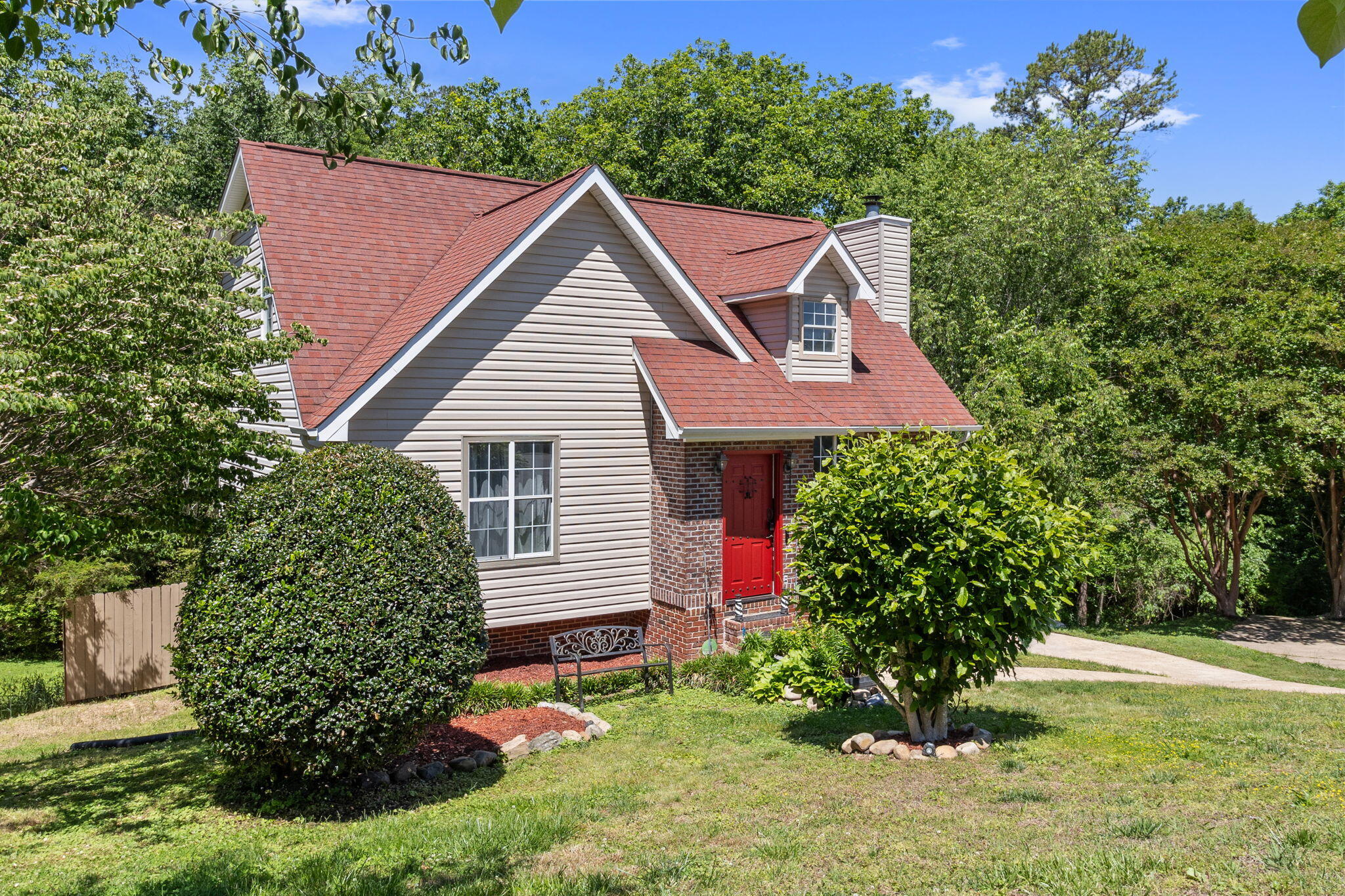 6233 Hunter Valley Road Ooltewah, TN 37363 - Photo 6 of 53 3-web-or-mls-IMG_7510