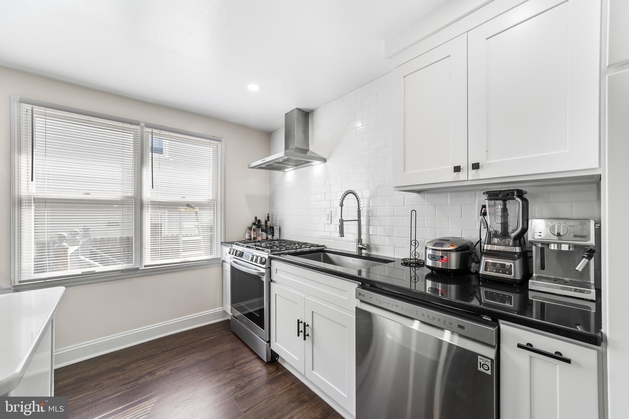 211 Delaware Avenue Fieldsboro, NJ 08505 - Photo 10 of 31