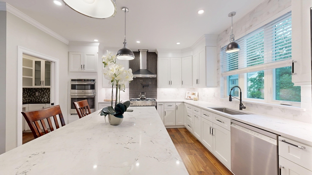 45 Clearwater Road Newton, MA 02462 - Photo 13 of 41