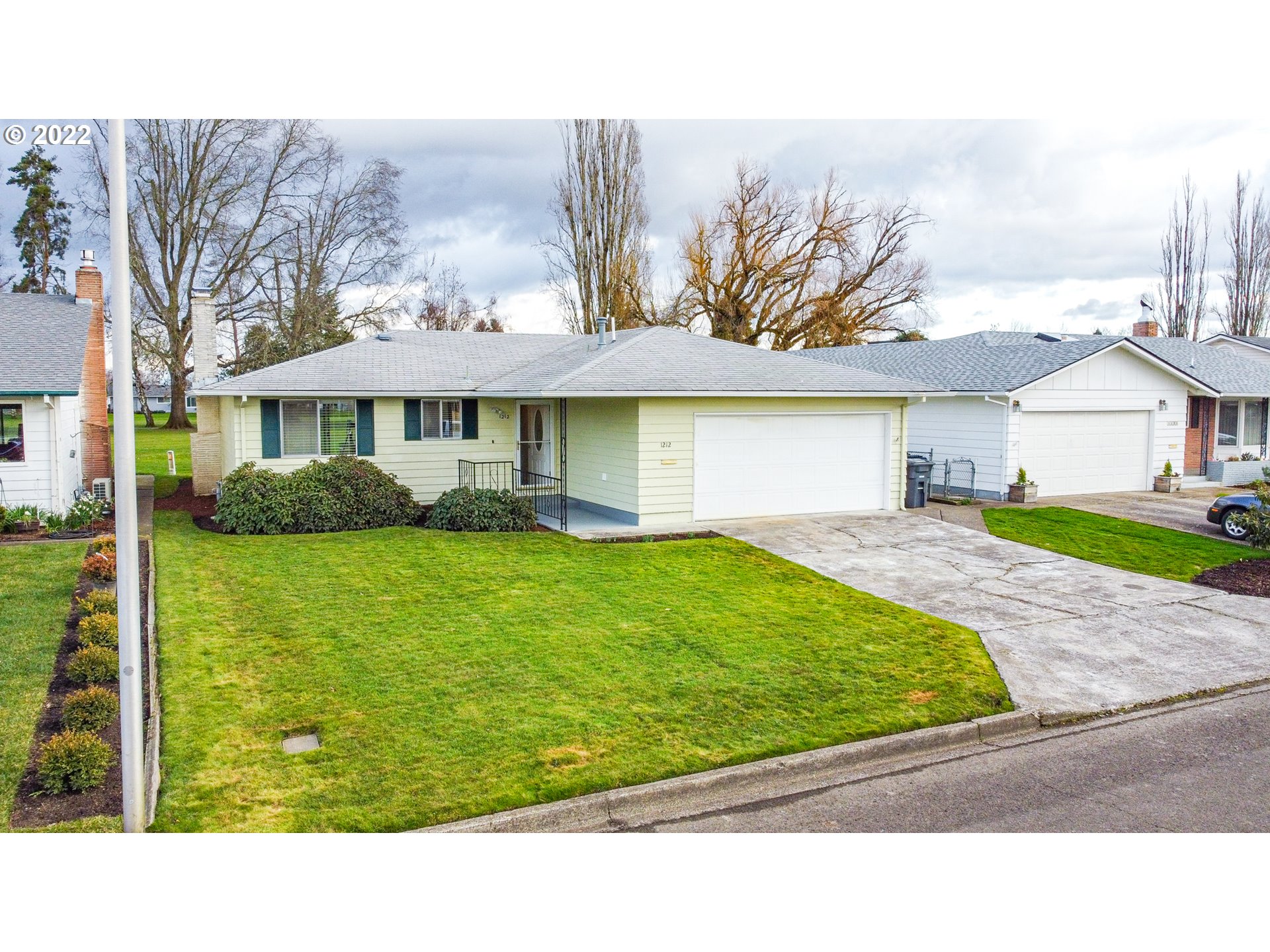 1212 Randolph Road Woodburn, OR 97071 - Photo 4 of 29 Gallery Image 4