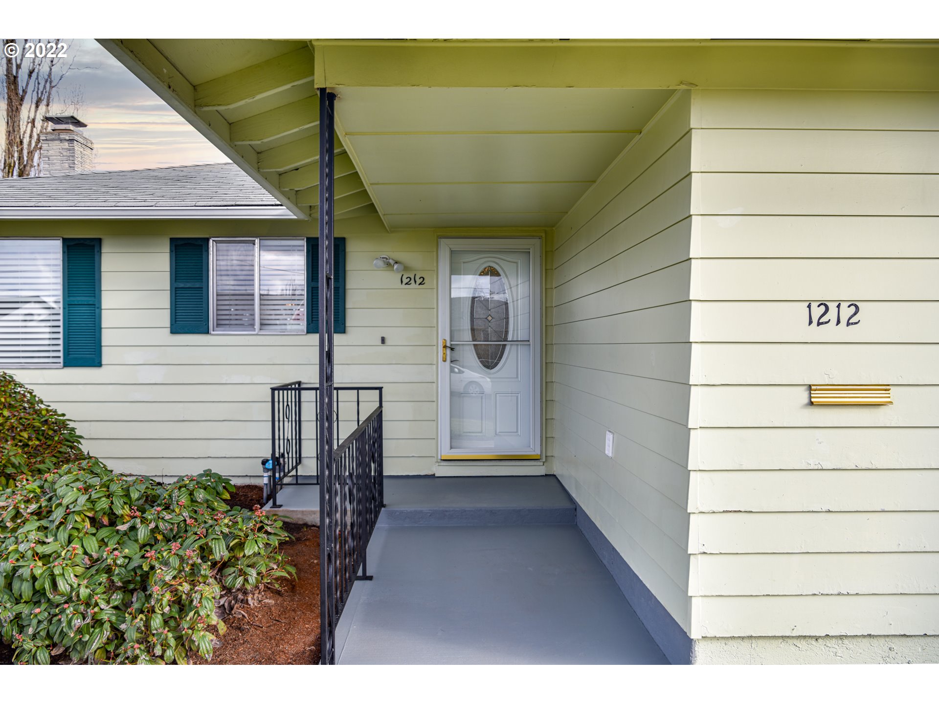 1212 Randolph Road Woodburn, OR 97071 - Photo 6 of 29 Gallery Image 6