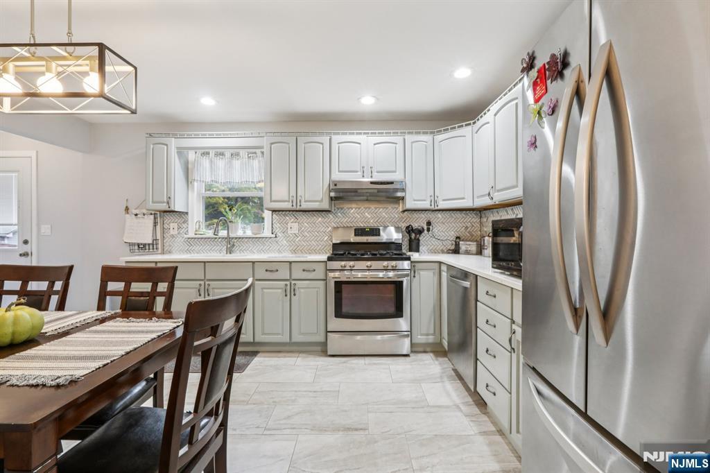 15 East Pierrepont Avenue Rutherford, NJ 07070 - Photo 13 of 37