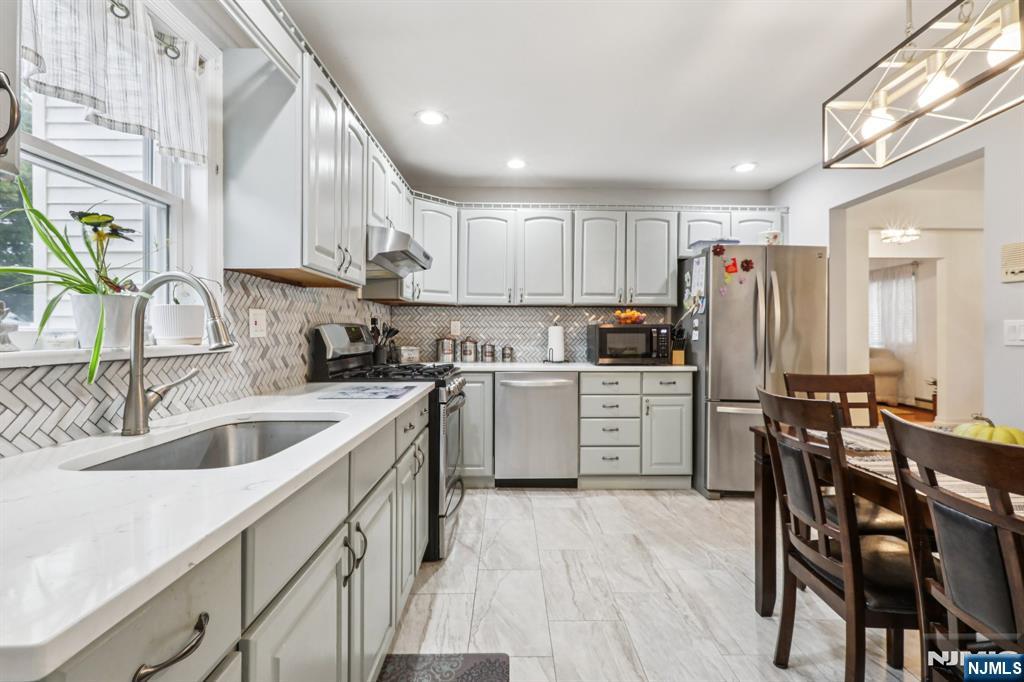 15 East Pierrepont Avenue Rutherford, NJ 07070 - Photo 15 of 37