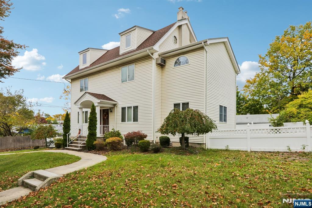 15 East Pierrepont Avenue Rutherford, NJ 07070 - Photo 3 of 37