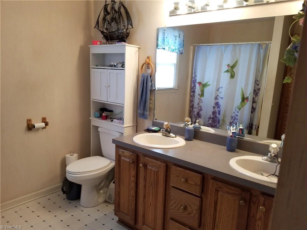 5814 Little Beane Store Road Seagrove, NC 27341 - Photo 6 of 19 Master BA has Dble Vanities