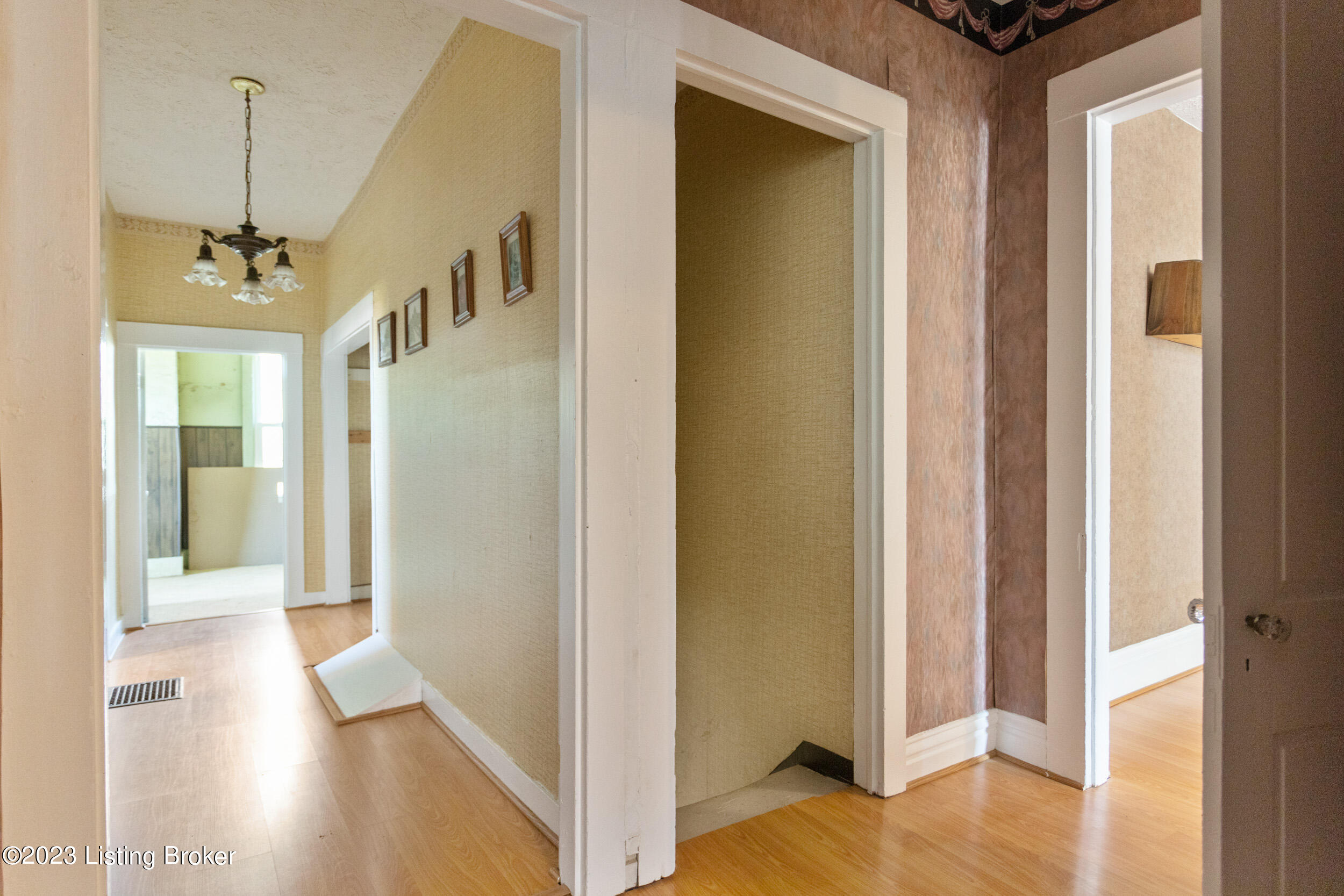 24 Welby Road Louisville, KY 40258 - Photo 68 of 77 24 Welby Rd-82