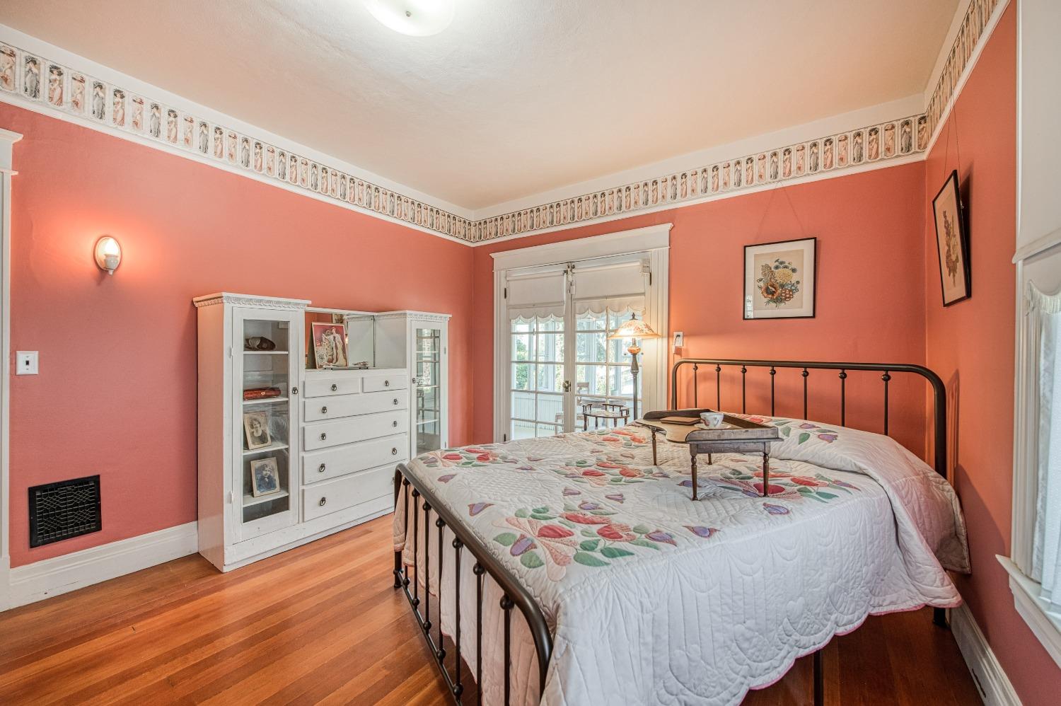 295 South Reed Avenue Reedley, CA 93654 - Photo 42 of 95
