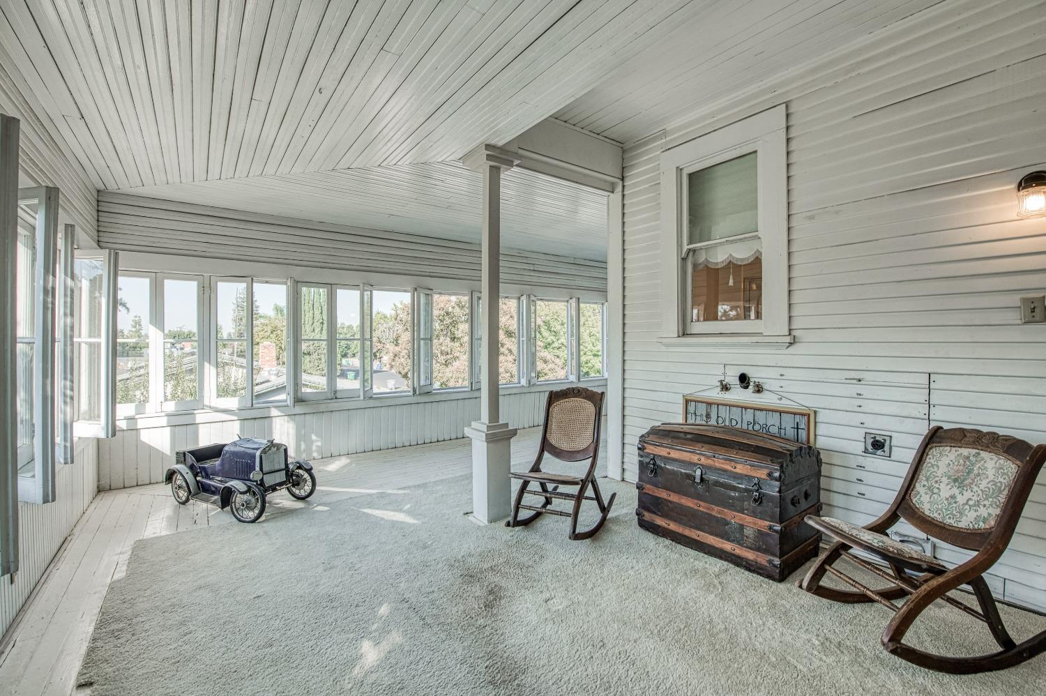 295 South Reed Avenue Reedley, CA 93654 - Photo 56 of 95