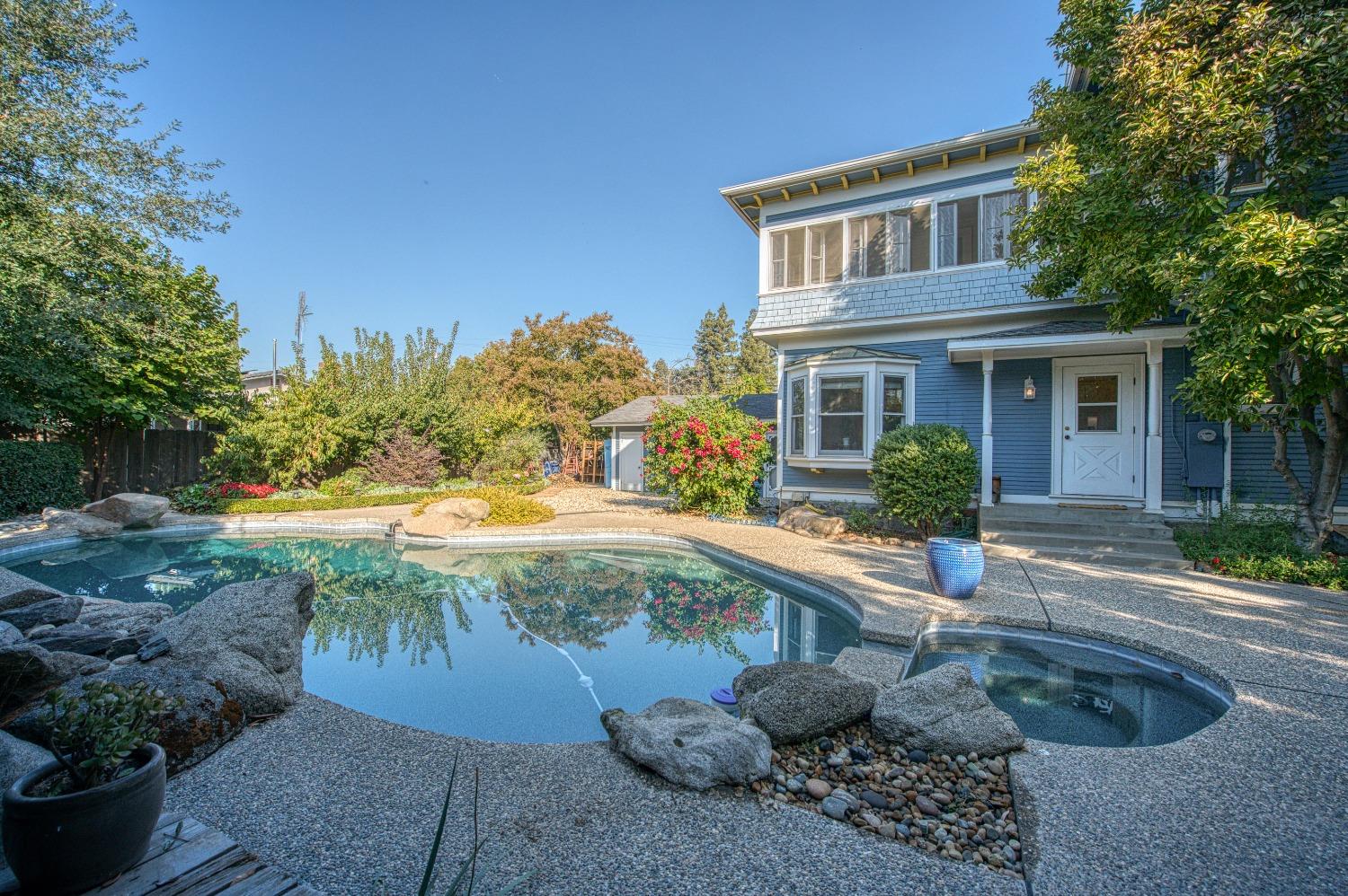 295 South Reed Avenue Reedley, CA 93654 - Photo 63 of 95