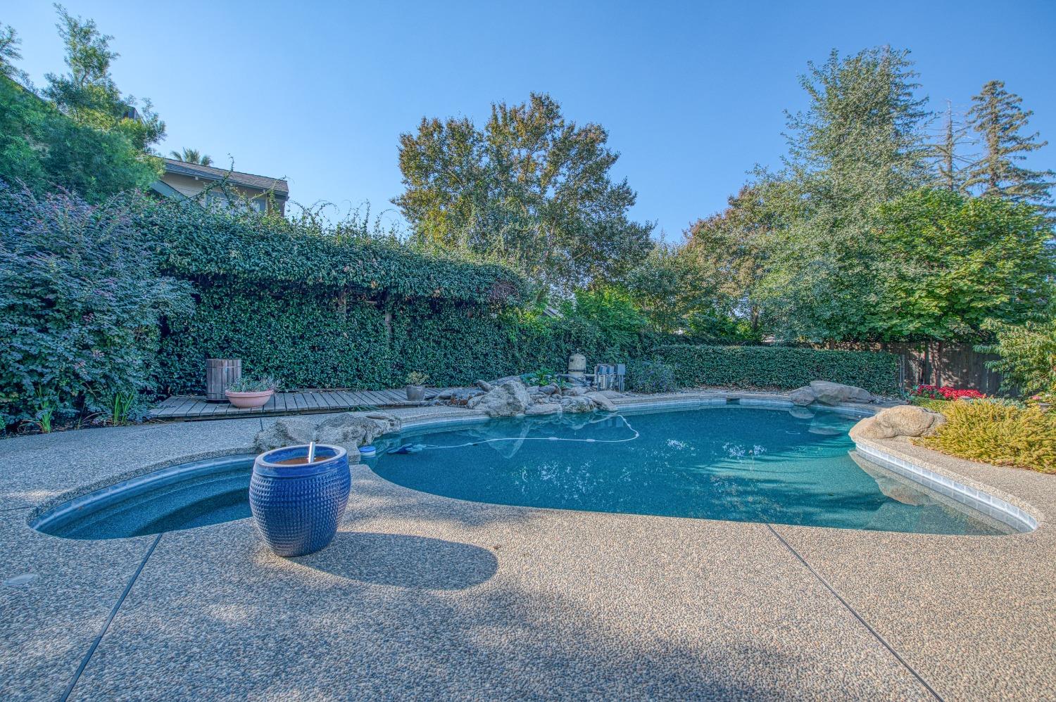 295 South Reed Avenue Reedley, CA 93654 - Photo 68 of 95