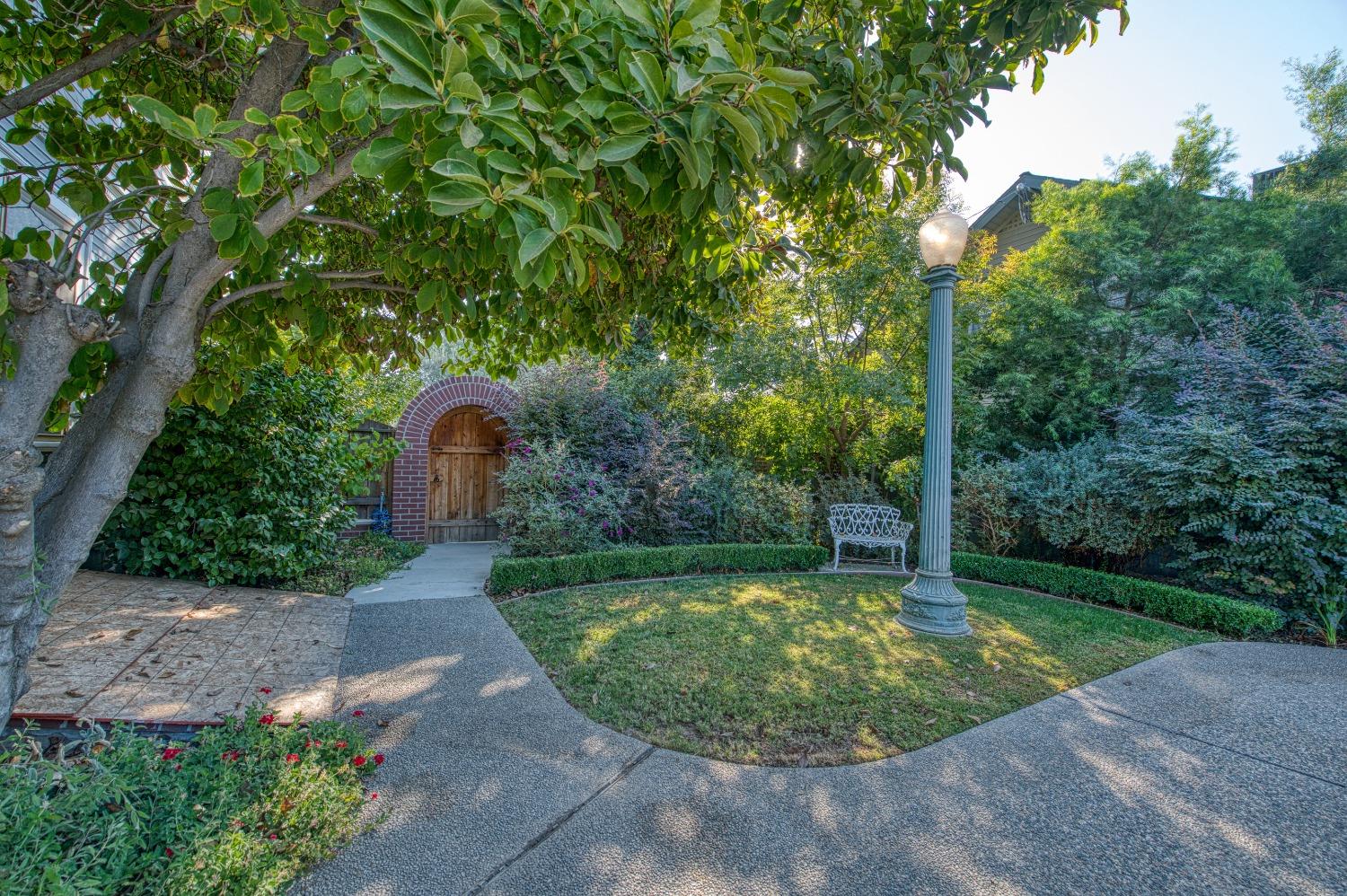 295 South Reed Avenue Reedley, CA 93654 - Photo 69 of 95