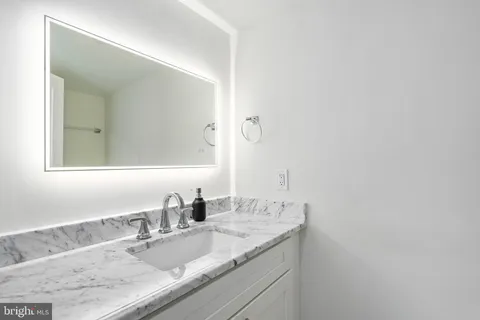 $3,600 | 1110 6th Street Northwest, Unit 1, Washington, DC 20001