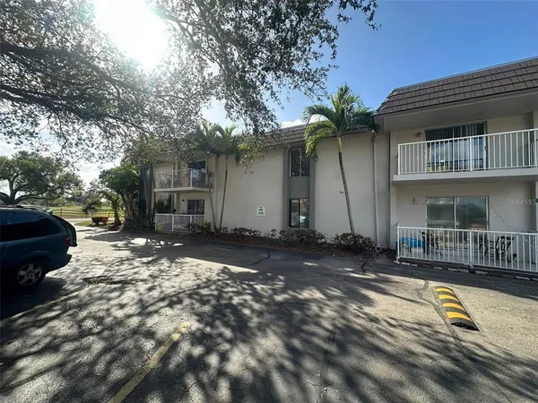 $1,250 | 1830 Maravilla Avenue, Unit 309, Fort Myers, FL 33901