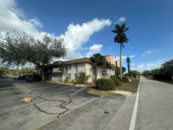 $1,250 | 1830 Maravilla Avenue, Unit 309, Fort Myers, FL 33901