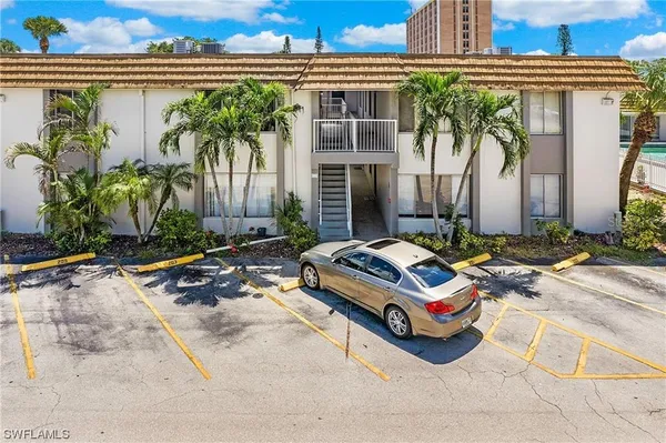 $1,250 | 1830 Maravilla Avenue, Unit 309, Fort Myers, FL 33901