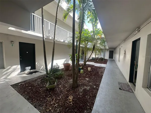 $1,250 | 1830 Maravilla Avenue, Unit 309, Fort Myers, FL 33901