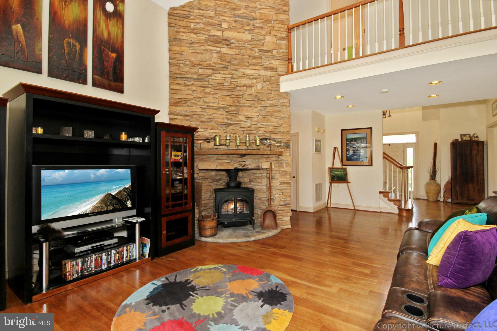 2130 Gapland Road Jefferson, MD 21755 - Photo 11 of 29 Family Room