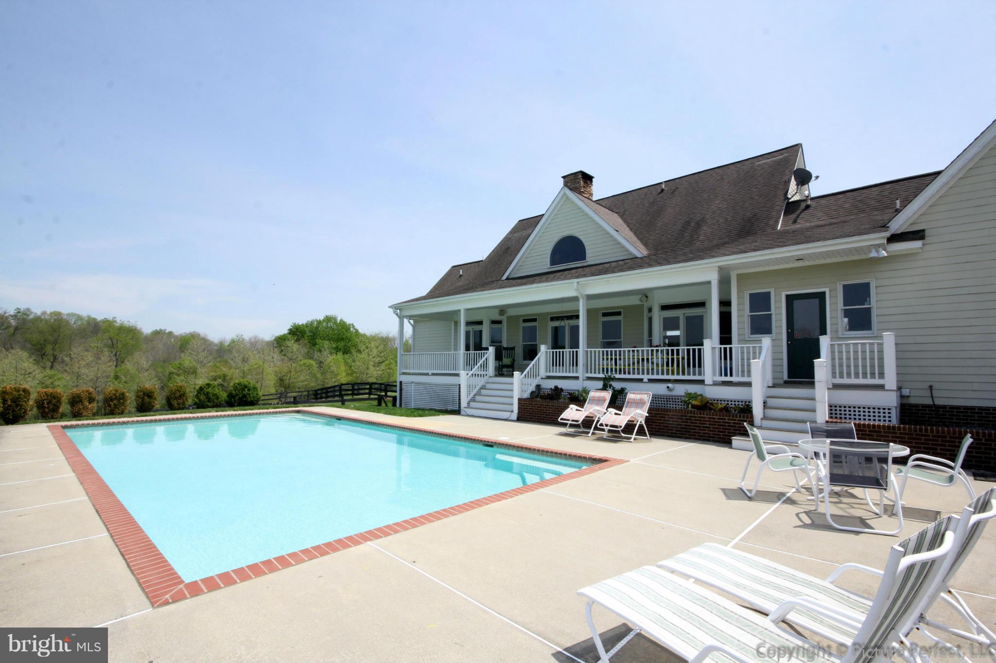 2130 Gapland Road Jefferson, MD 21755 - Photo 4 of 29 Exterior (Rear)
