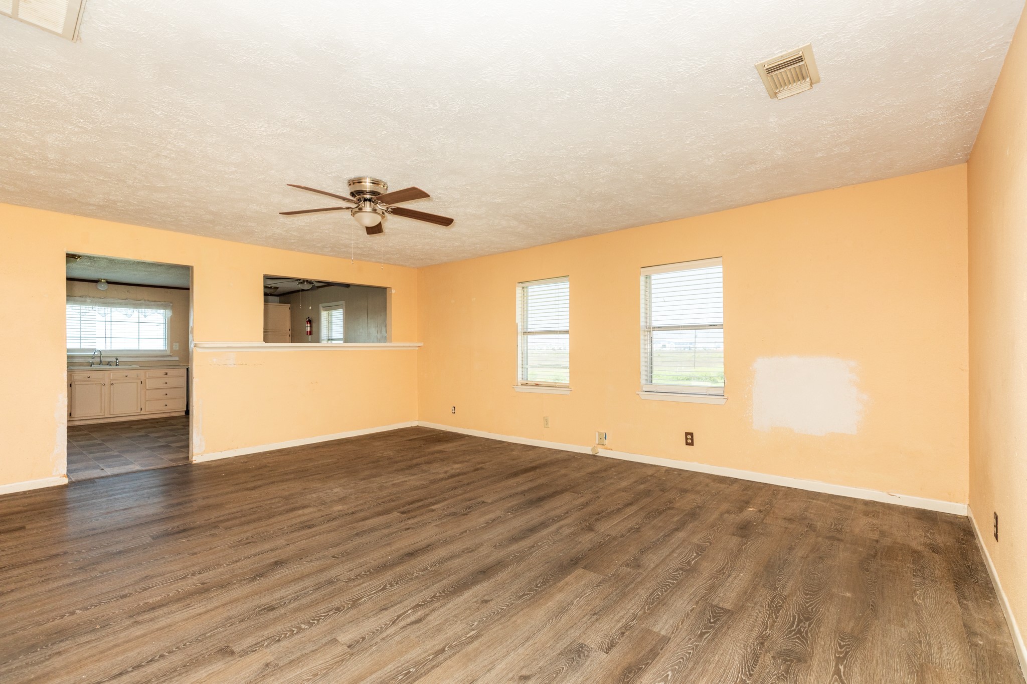 910 Monument Drive Surfside Beach, TX 77541 - Photo 7 of 21