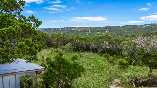 $925,000 | 1494 County Road 270, Mico, TX 78056
