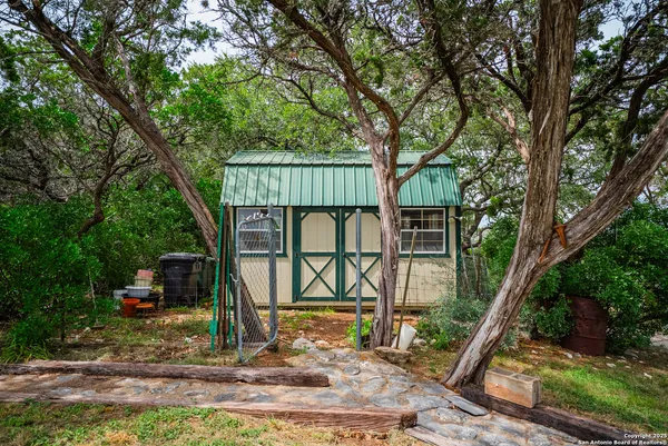 $925,000 | 1494 County Road 270, Mico, TX 78056