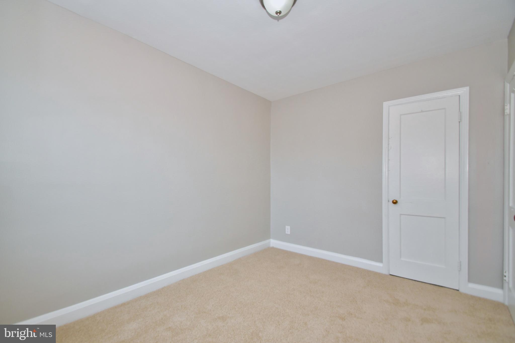 130 Wiltshire Road Baltimore, MD 21221 - Photo 22 of 28