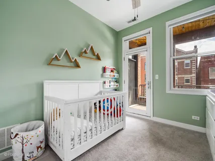 $499,900 | 3205 North Hoyne Avenue, Unit 2A, Chicago, IL 60618