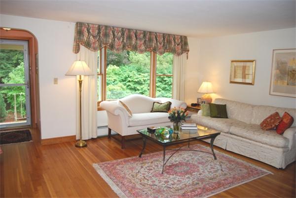 269 Concord Road Bedford, MA 01730 - Photo 8 of 23