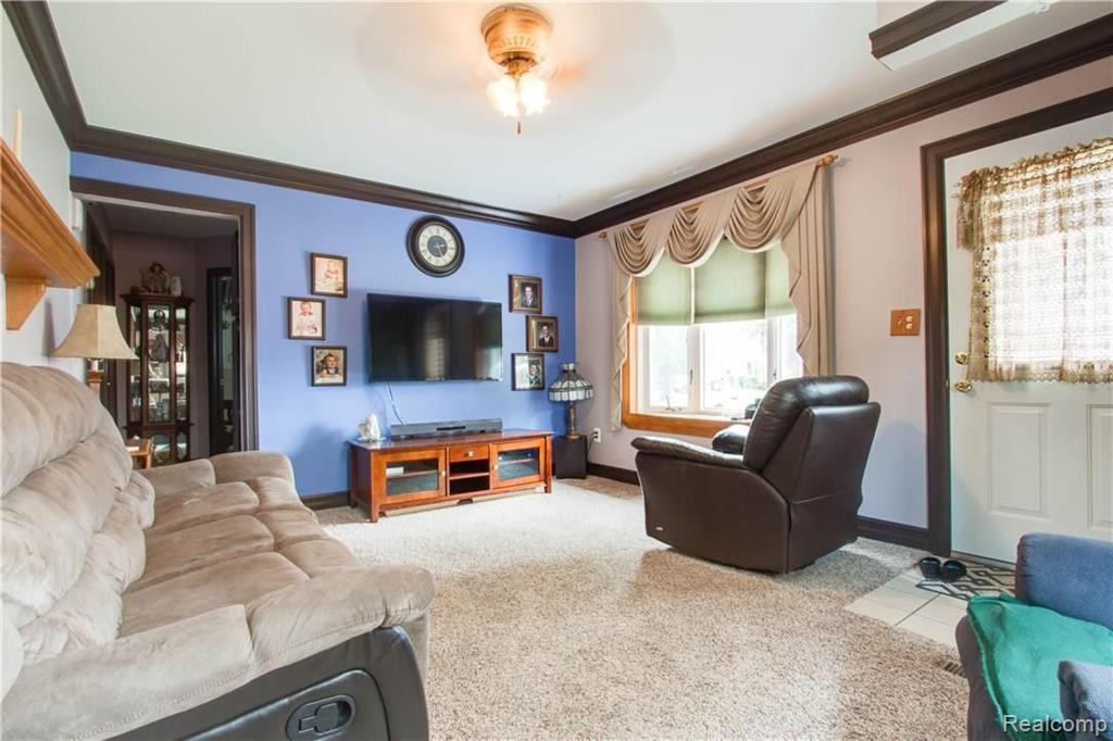 17937 Rainbow Road Fraser, MI 48026 - Photo 4 of 13