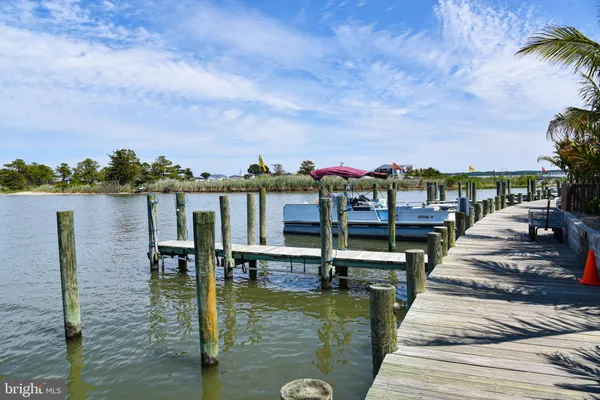 $297,023 | 34608 Stem Street, Unit E302, Long Neck, DE 19966