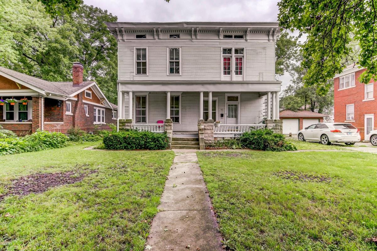 809 South English Avenue Springfield, IL 62704 - Photo 1 of 24 Gallery Image 1