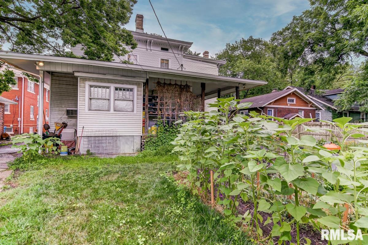 809 South English Avenue Springfield, IL 62704 - Photo 3 of 24 Gallery Image 3